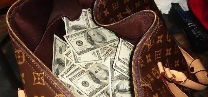 Jermaine Jackson claims suitcase of valuables stolen