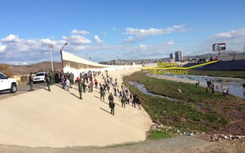 Mob Attacks Agents Near Border, BP Says