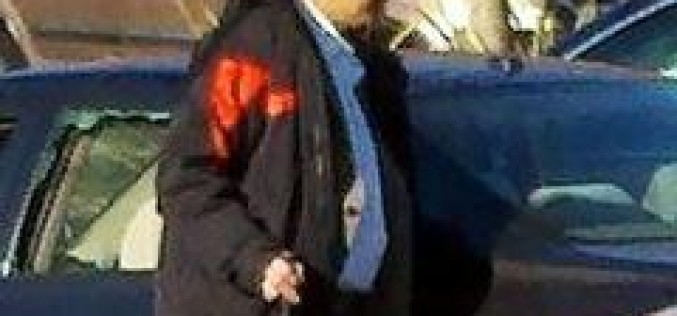 Police release witness’ cell phone pic of man who smashed windows