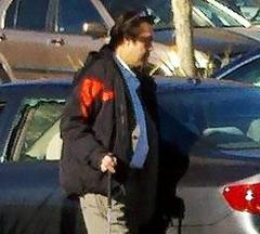 Police release witness’ cell phone pic of man who smashed windows ...