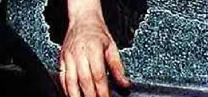 Police Search for Car Burglars