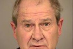 Weenie-Wagger Chats Up Bus Driver