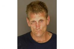 Car burglar caught red-handed, chased by victim