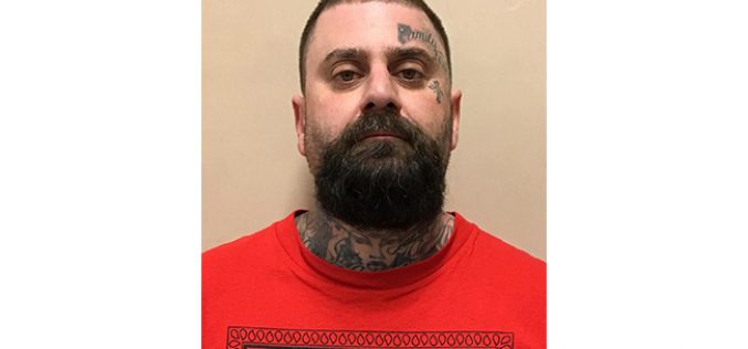 Lincoln man caught with drug paraphernalia, loaded weapon