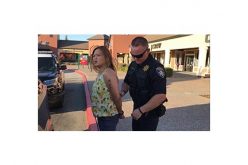 Female Customer Tries to Pass Fake $10 Bills