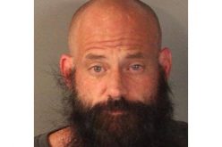 Three People (Briefly) Flee After Seeing Deputy