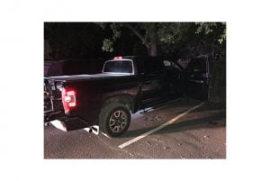 pair-in-black-Tundra