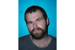 Man attacks acquaintance with fake gun