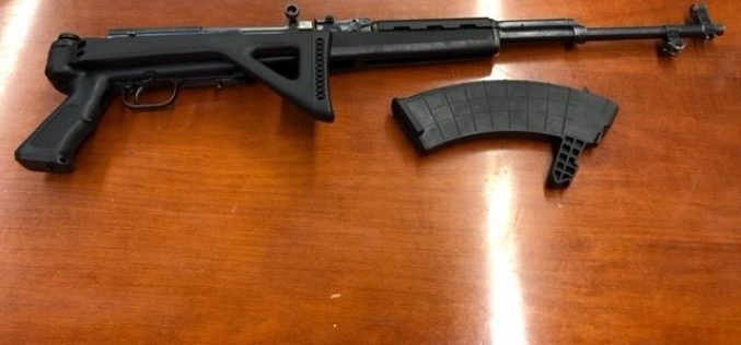 Kern County deputies cap off April with two illegal weapons arrests