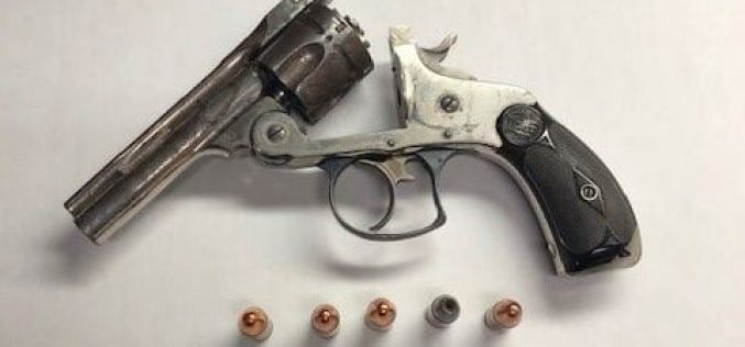 No license, no seatbelt, no insurance…..but a loaded gun