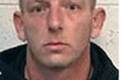 Unregistered sex offender eldues police until the next day