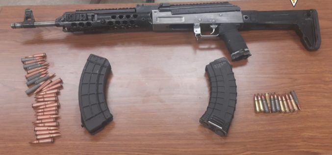 Driving with no license plates, but with meth, rifle, ammo