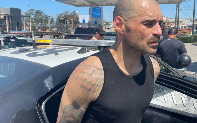 Man with warrant reportedly tries to outrun deputies in pursuit