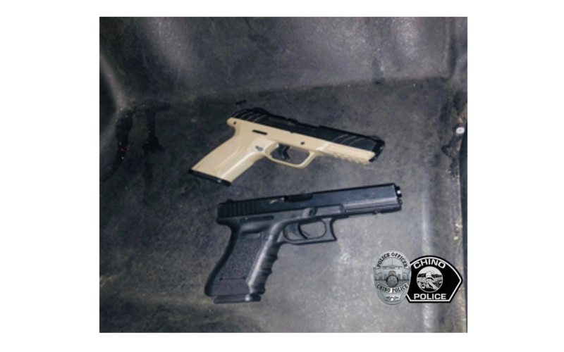 Robbery suspect reportedly caught with two handguns