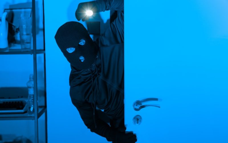 Police Seek Four Suspects in Armed Culver City Home Invasion