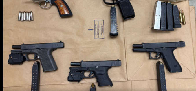 Convicted Felon Arrested for Possession of 5 Guns